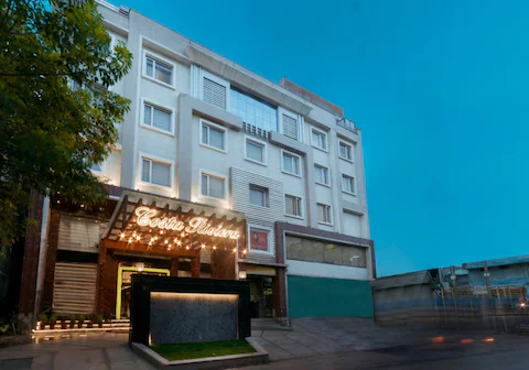 Costa Riviera Hotel Varanasi 