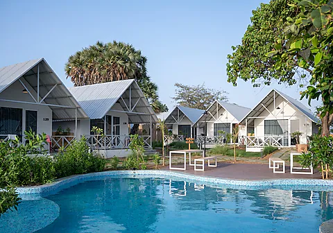 Praveg Beach Resort Daman