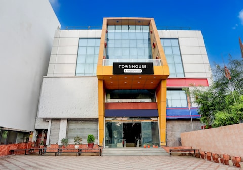 Super Townhouse City Centre Road Gwalior