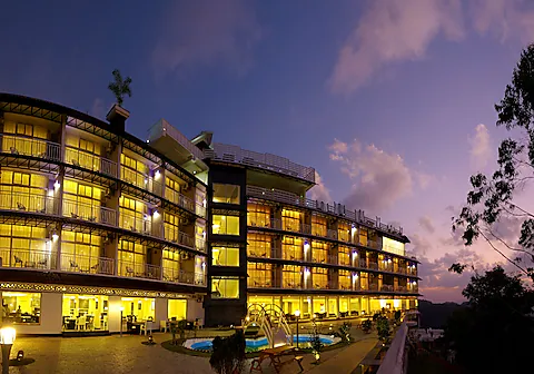 The Panoramic Getaway